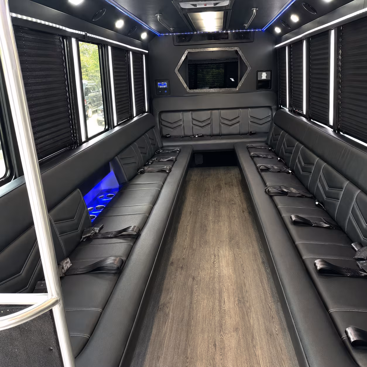 Edison Winery Tour & Pub Crawl Transportation party bus exterior